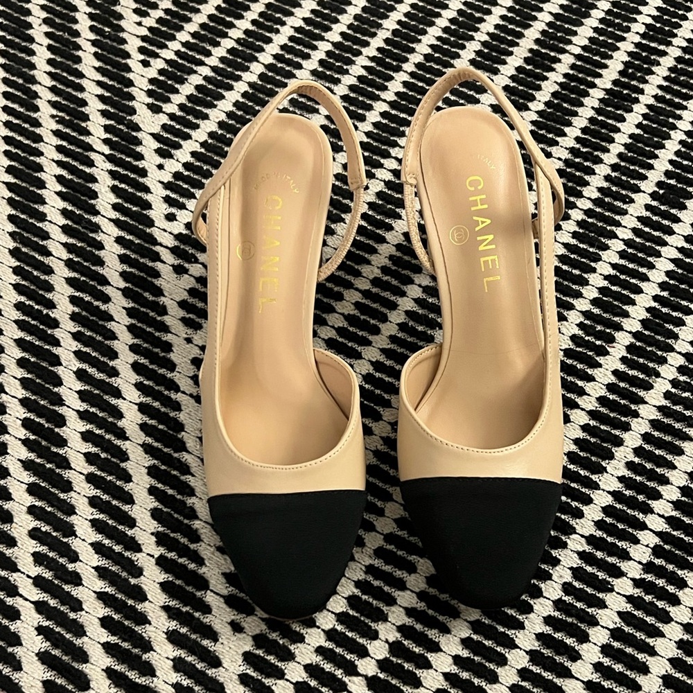 Cap Toe Heel in Beige and Black 39